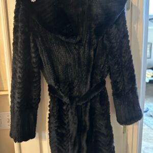 Linda Richard’s Luxury Elegant Black Rabbit Fur Coat